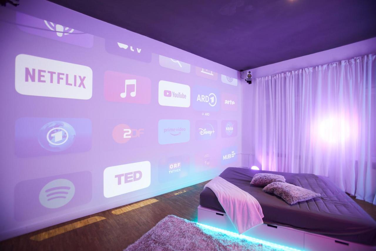 Lejlighed Huge With Cinema And Kitchen In Friedrichshain Berlin